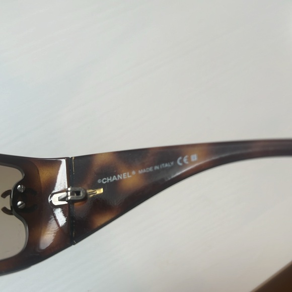 Chanel Brown Gradient Lenses Tortoise Shell With Swarovski - Picture 5 of 6